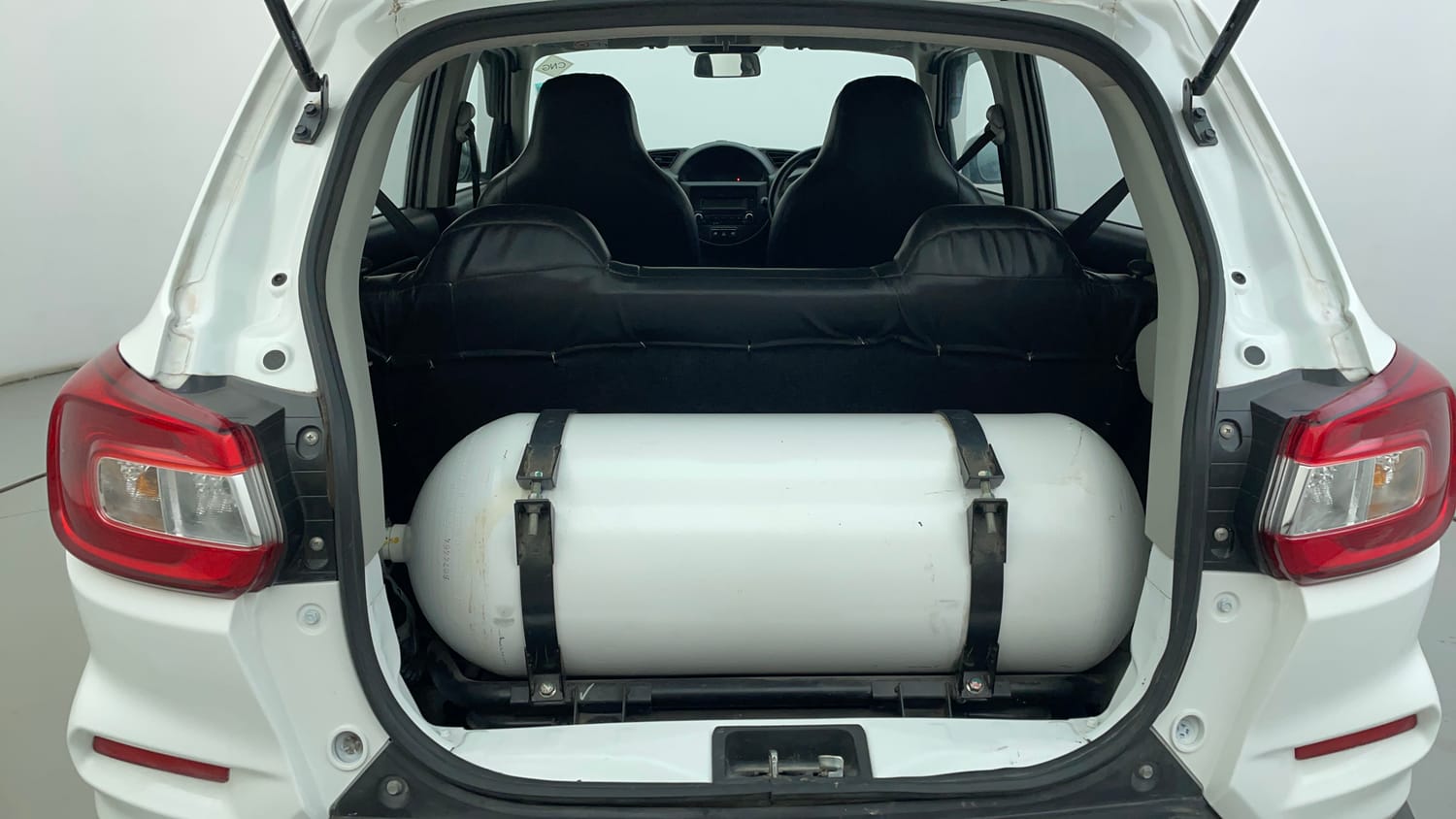 Used 2023 Maruti Suzuki S-Presso VXi S-CNG Cng Manual interior DICKY INSIDE VIEW