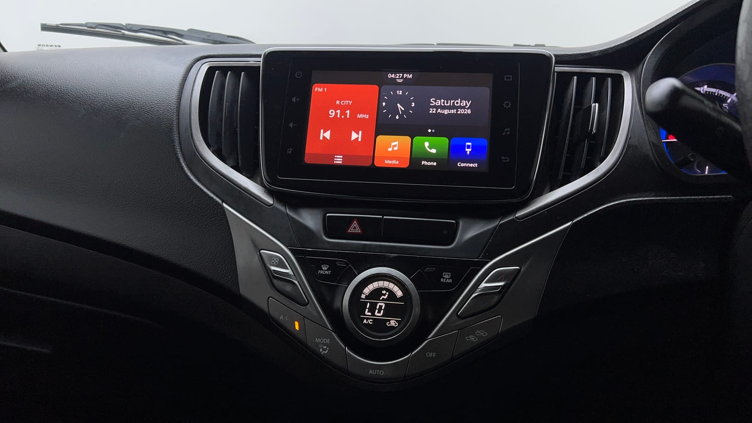 Used 2019 Maruti Suzuki Baleno Zeta Petrol Manual top_features Touch screen infotainment system