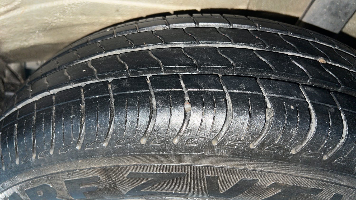 Used 2022 Maruti Suzuki S-Presso VXi (O) CNG Cng Manual tyres LEFT REAR TYRE TREAD VIEW