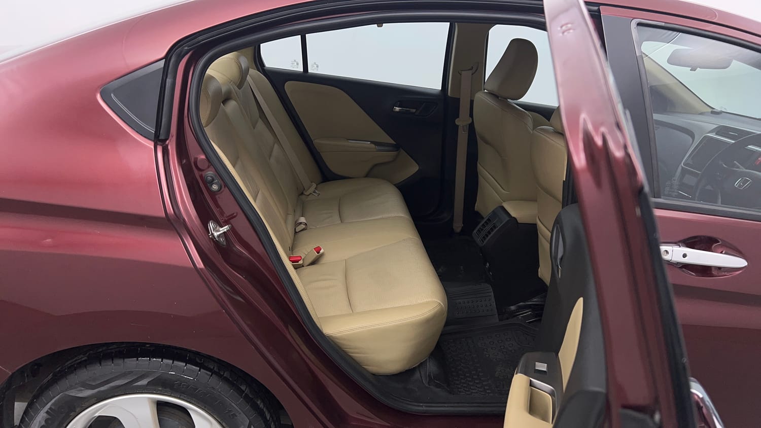 Used 2016 Honda City VX Petrol Manual interior RIGHT SIDE REAR DOOR CABIN VIEW