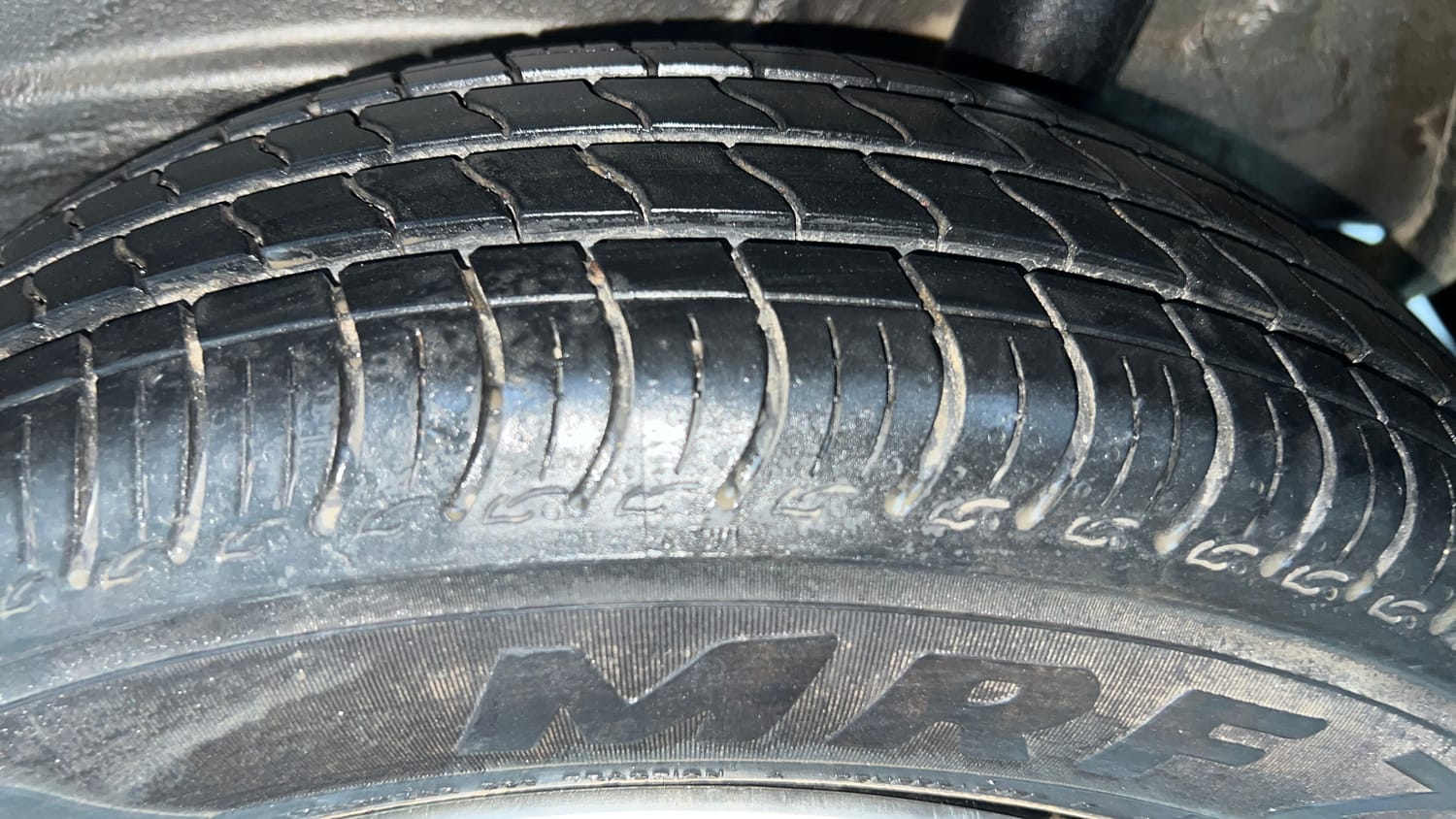 Used 2019 Maruti Suzuki Wagon R 1.0 VXi 1.0 Petrol Manual tyres LEFT REAR TYRE TREAD VIEW