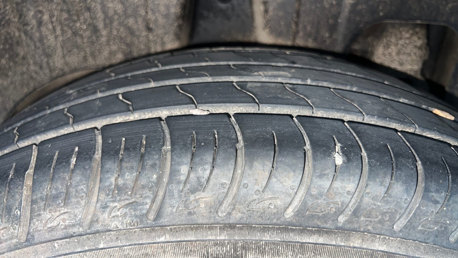 Used 2023 Mahindra XUV 300 TurboSport W8 Petrol Manual tyres RIGHT REAR TYRE TREAD VIEW