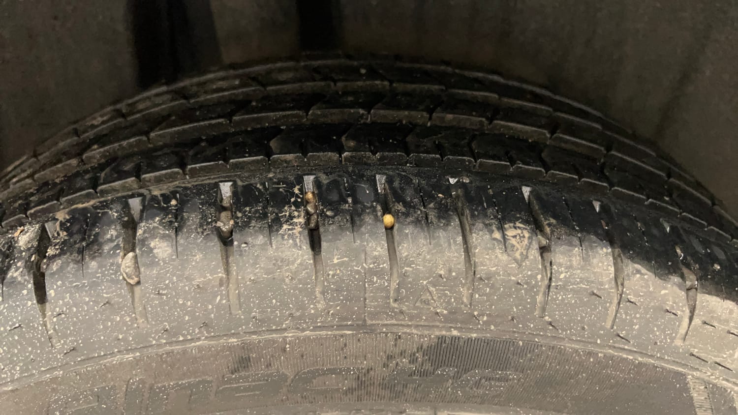 Used 2025 Maruti Suzuki Baleno Alpha AGS Petrol Automatic tyres RIGHT REAR TYRE TREAD VIEW