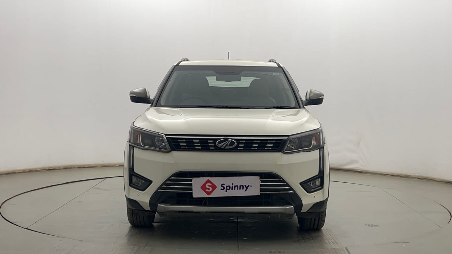 Used 2022 Mahindra XUV 300 W8 (O) 1.5 Diesel Diesel Manual exterior FRONT VIEW