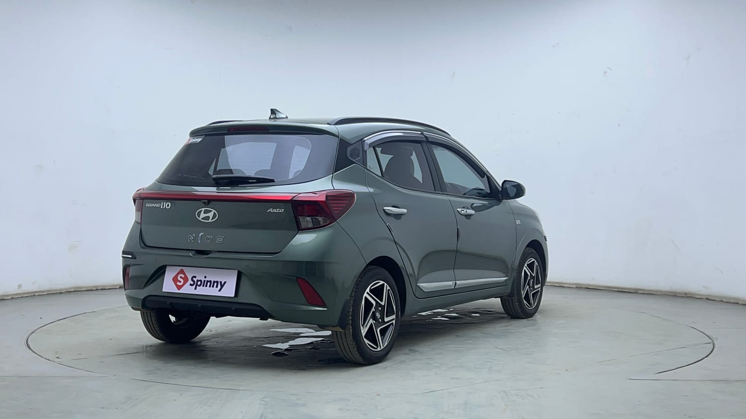 Used 2026 Hyundai Grand i10 Nios Asta 1.2 Kappa AMT Petrol Automatic exterior RIGHT REAR CORNER VIEW