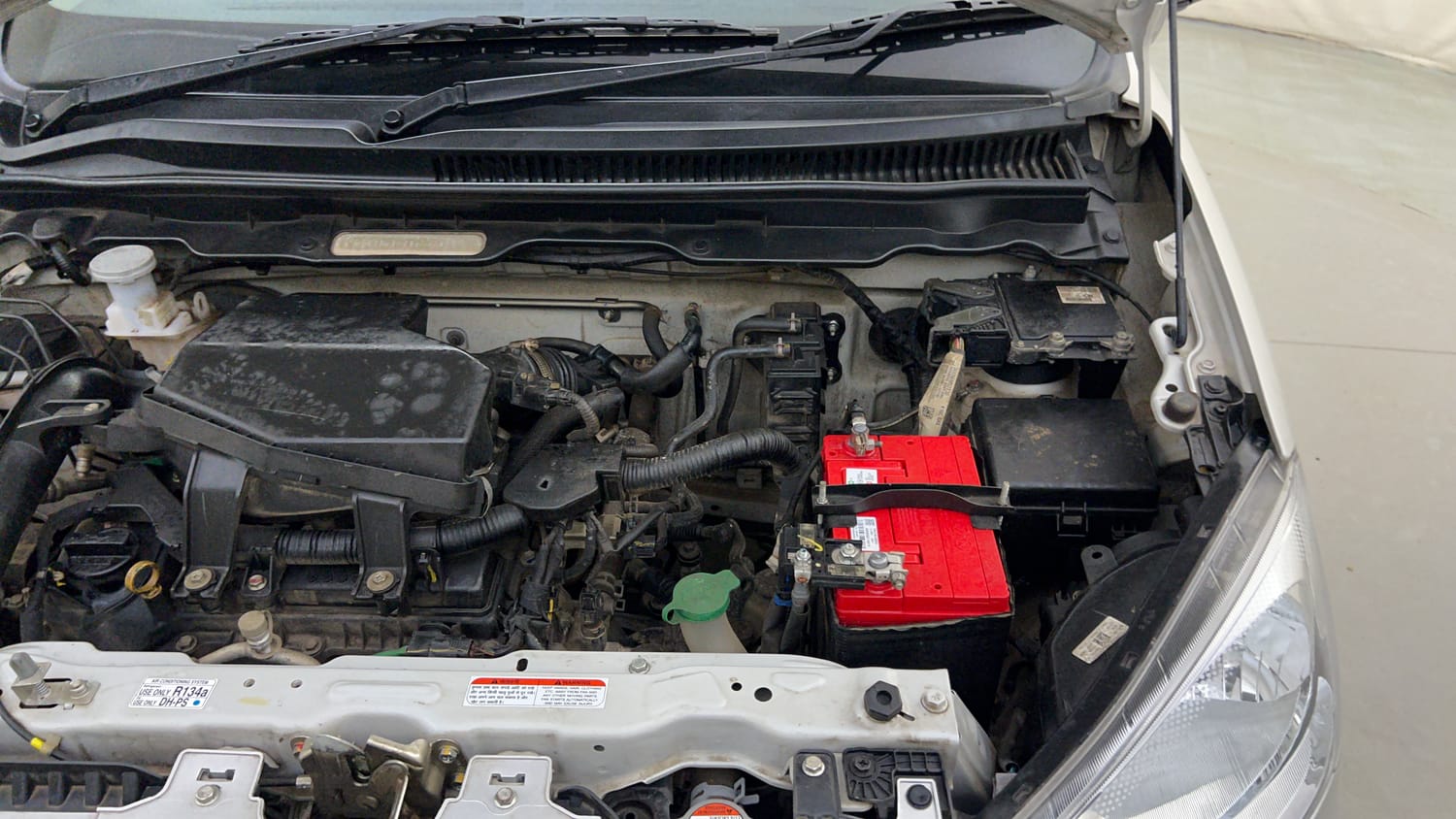 Used 2023 Maruti Suzuki Alto K10 VXi Petrol Manual engine ENGINE LEFT SIDE HINGE & APRON VIEW