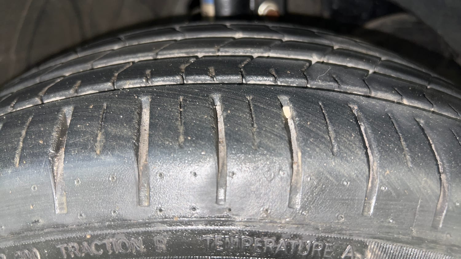 Used 2024 Toyota Glanza G Petrol Manual tyres RIGHT FRONT TYRE TREAD VIEW