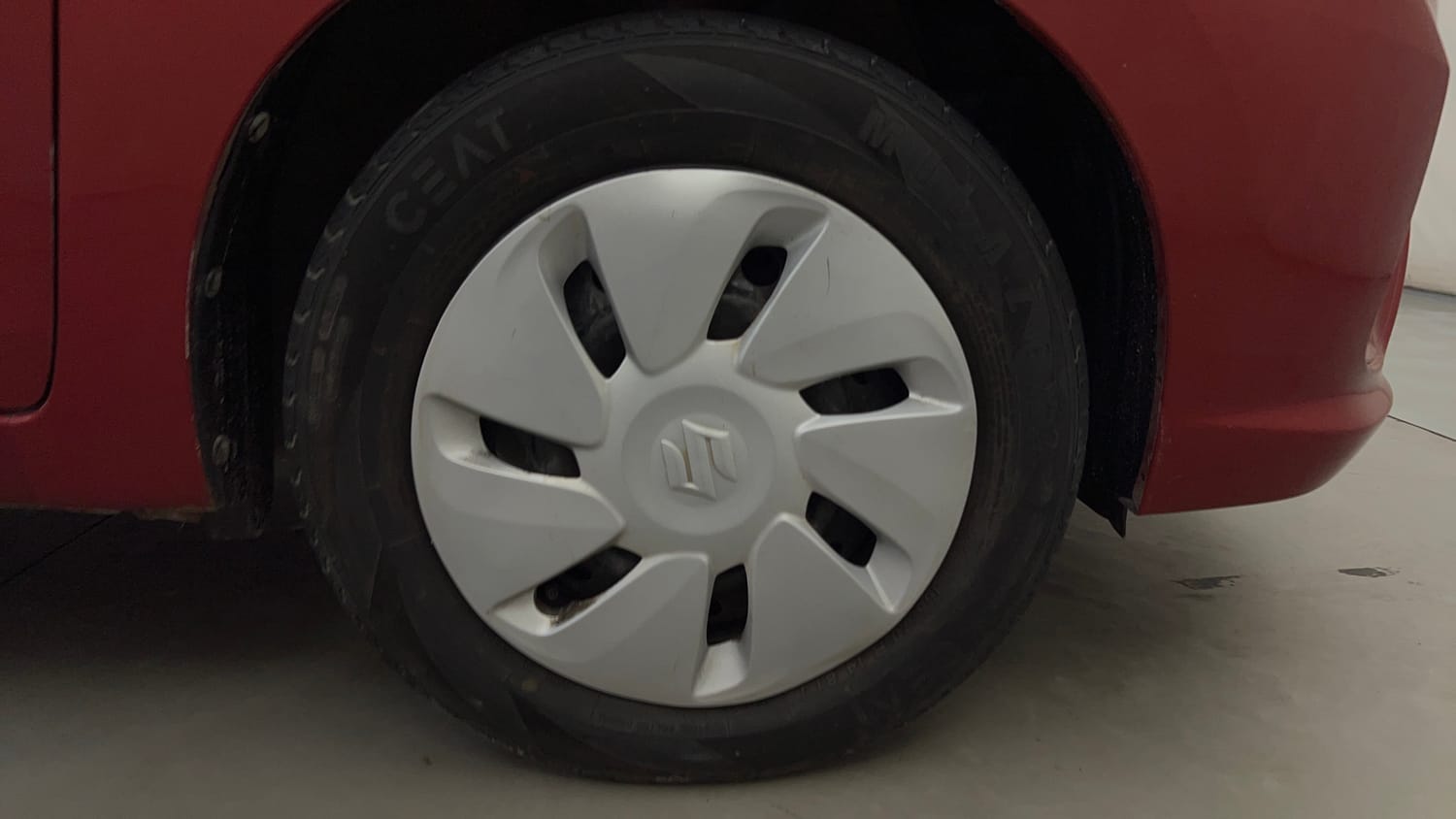 Used 2018 Maruti Suzuki Celerio ZXi (O) AMT Petrol Automatic tyres RIGHT FRONT TYRE RIM VIEW