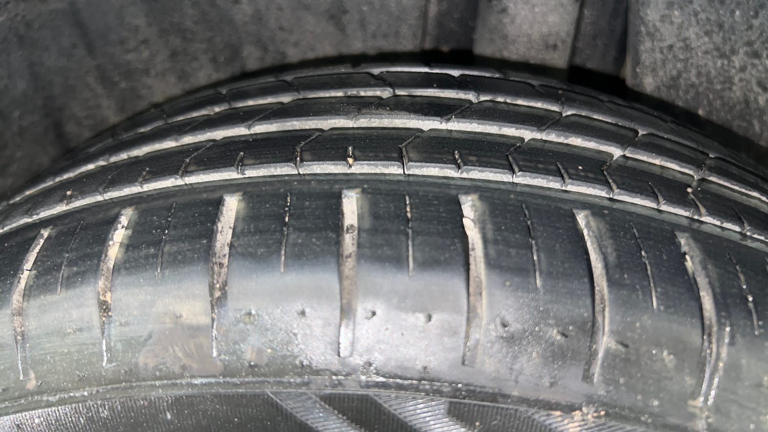 Used 2024 Toyota Glanza G Petrol Manual tyres LEFT REAR TYRE TREAD VIEW