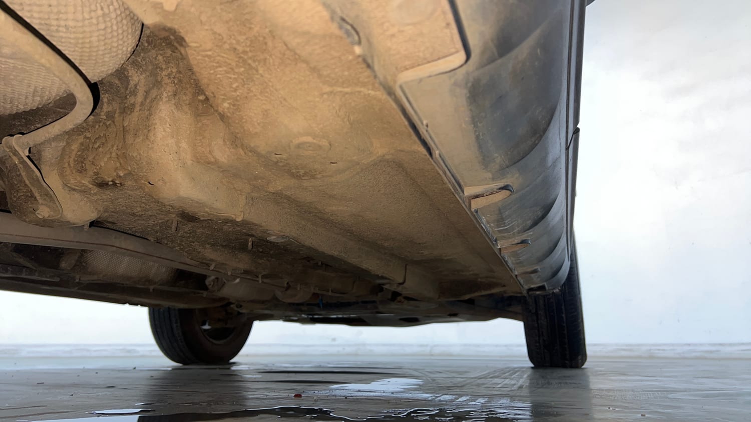 Used 2025 Hyundai Venue S Plus 1.2 Petrol MT Petrol Manual extra REAR RIGHT UNDERBODY VIEW