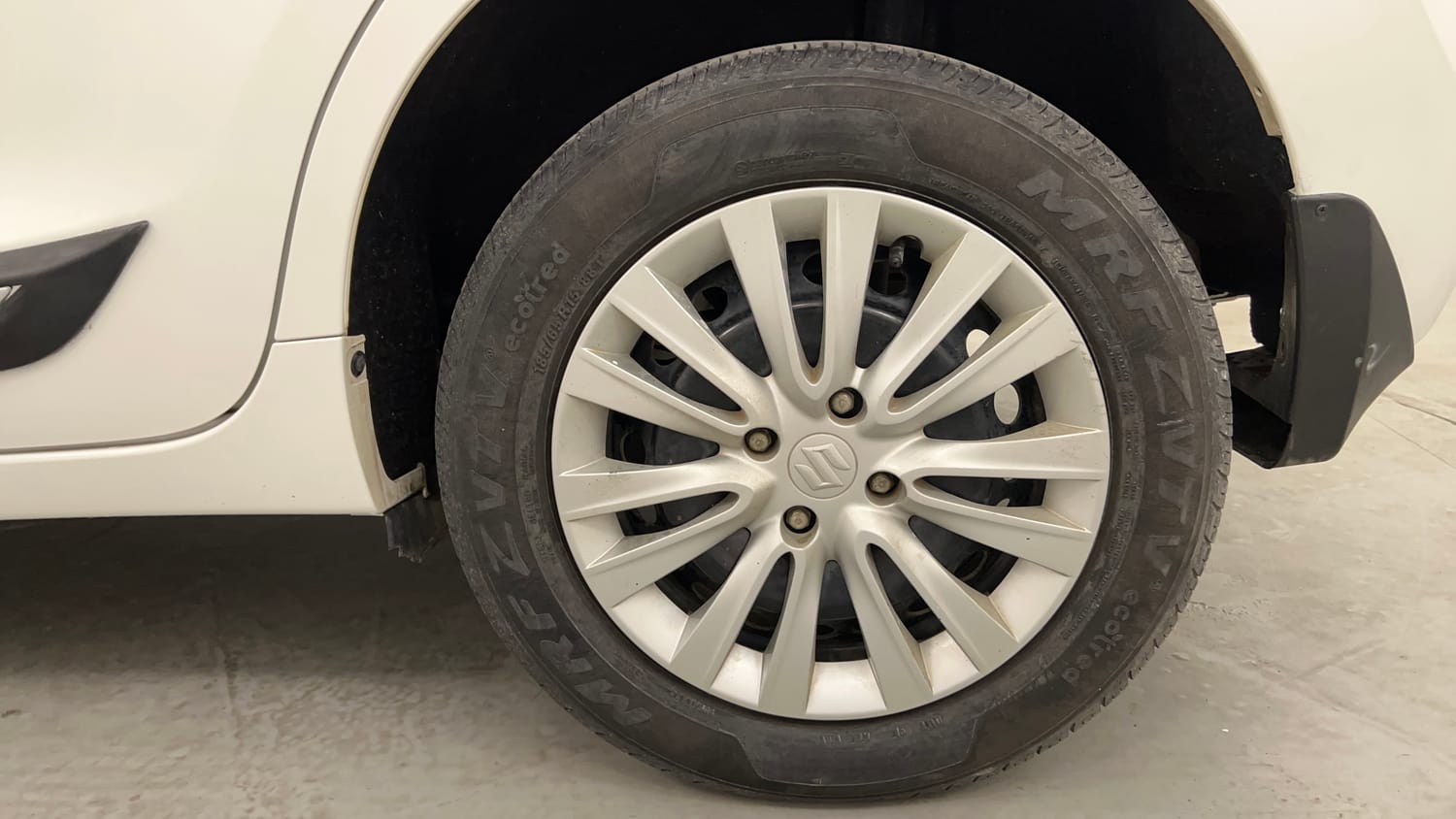 Used 2019 Maruti Suzuki Baleno Delta Petrol Manual tyres LEFT REAR TYRE RIM VIEW