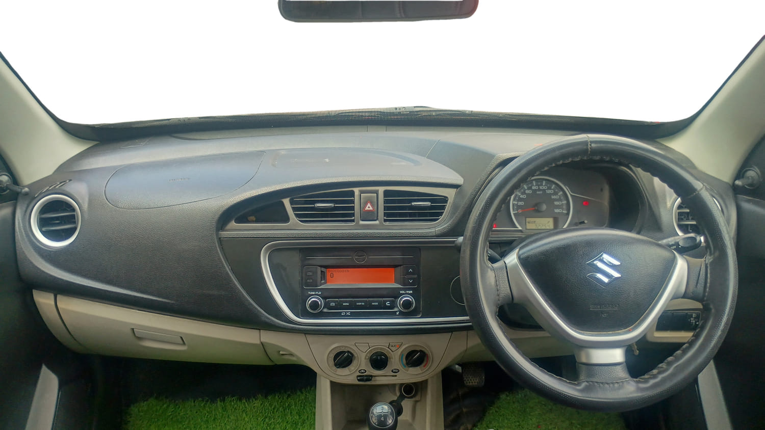 Used 2022 Maruti Suzuki Alto 800 VXi Petrol Manual interior DASHBOARD VIEW