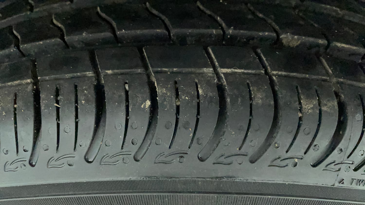 Used 2023 Maruti Suzuki S-Presso VXi S-CNG Cng Manual tyres LEFT FRONT TYRE TREAD VIEW