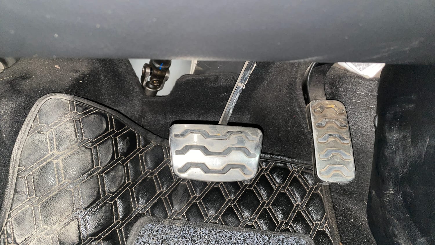 Used 2023 Kia Seltos GTX Plus 1.5 Diesel AT Diesel Automatic interior PEDALS VIEW