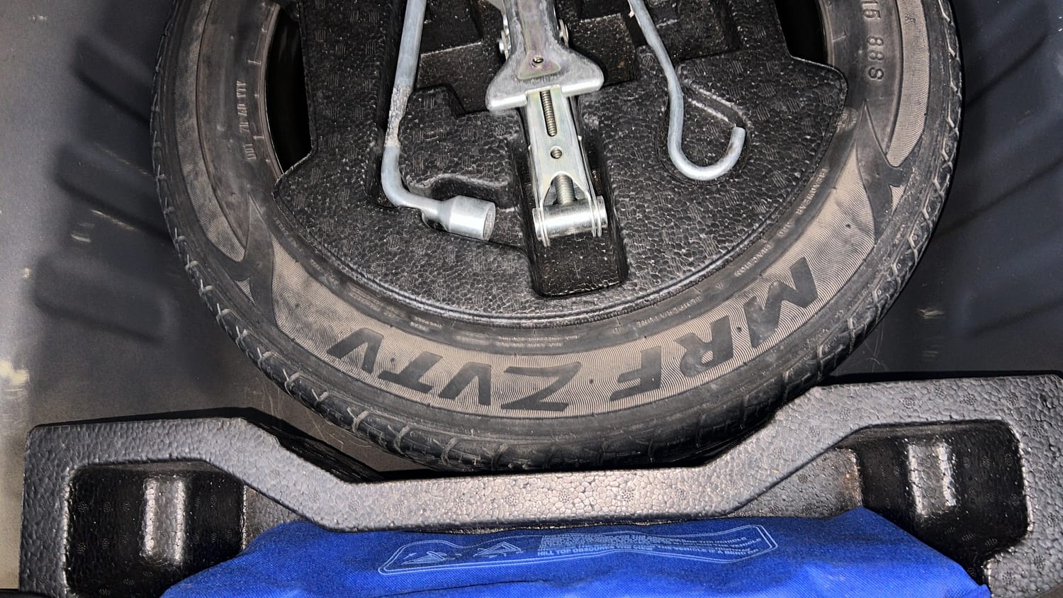 Used 2018 Maruti Suzuki Ciaz Delta Hybrid 1.5 Petrol Manual tyres SPARE TYRE VIEW