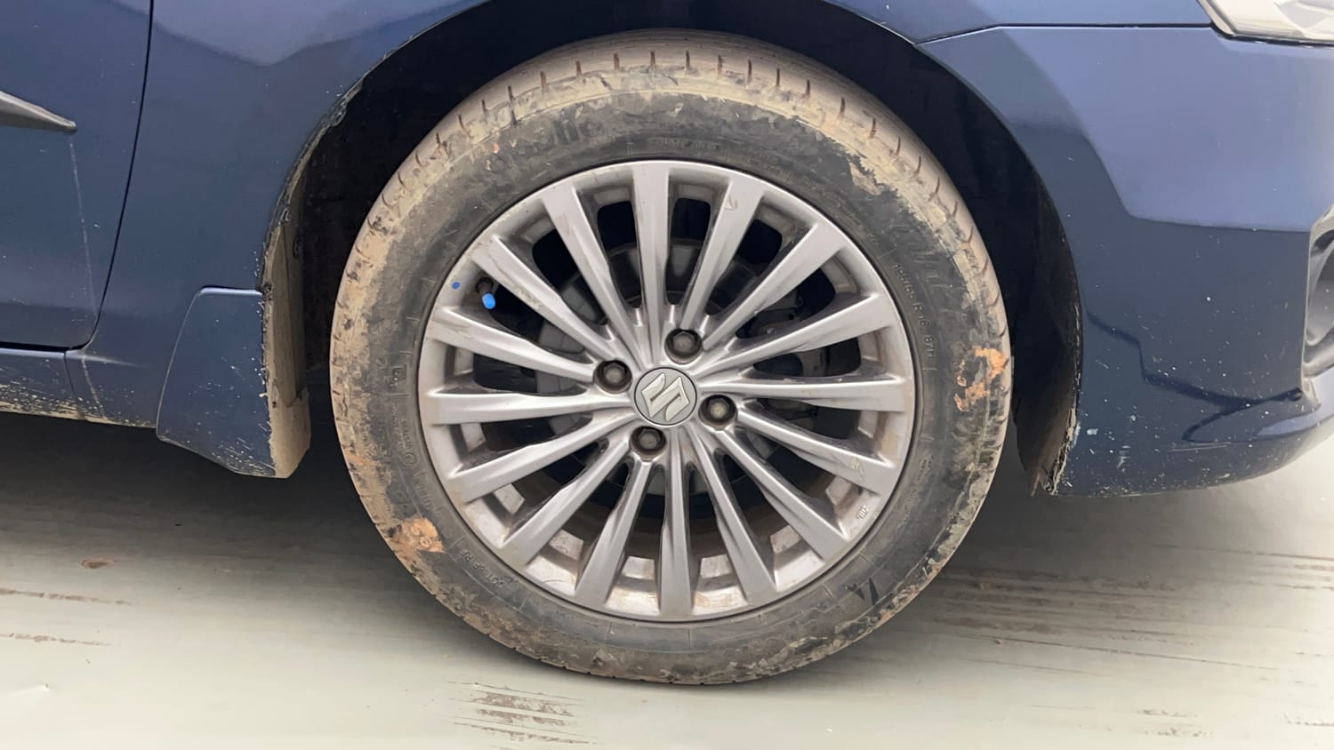 Used 2018 Maruti Suzuki Ciaz Alpha 1.4 MT Petrol Manual tyres RIGHT FRONT TYRE RIM VIEW
