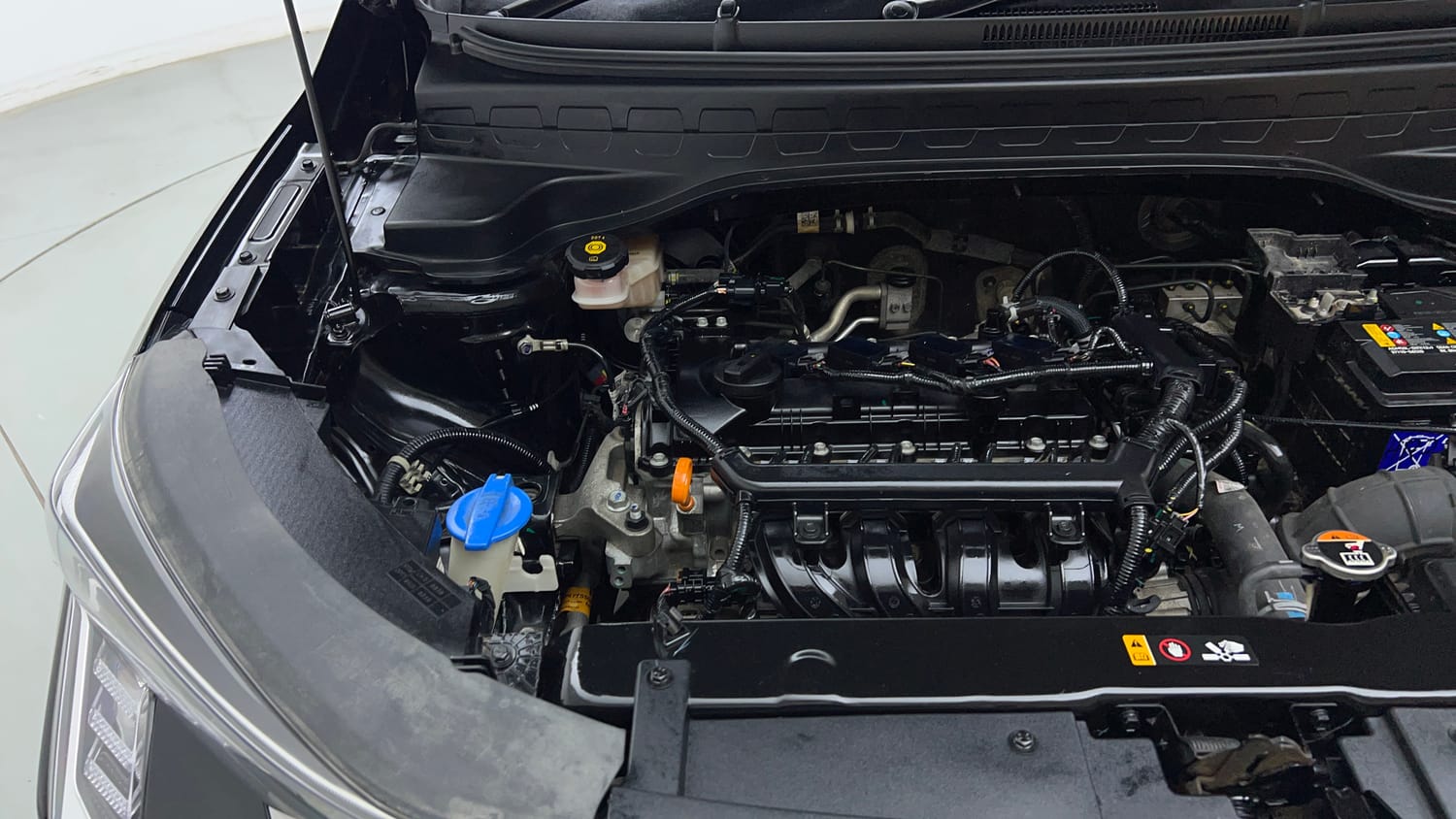 Used 2024 Kia Sonet HTK (O) 1.2 Petrol MT Petrol Manual engine ENGINE RIGHT SIDE VIEW
