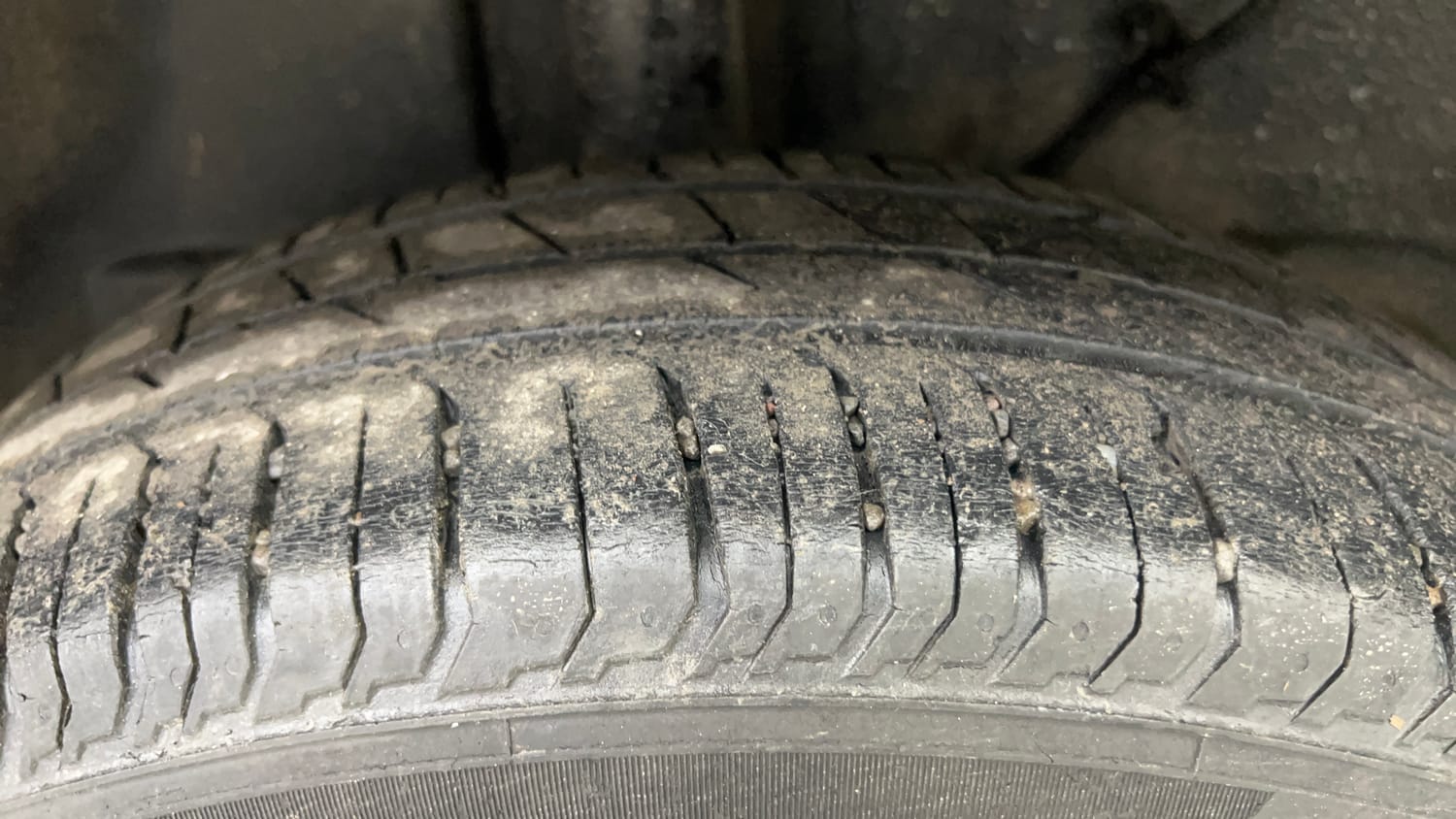 Used 2022 Tata Punch Adventure Rhythm Pack MT Petrol Manual tyres RIGHT REAR TYRE TREAD VIEW