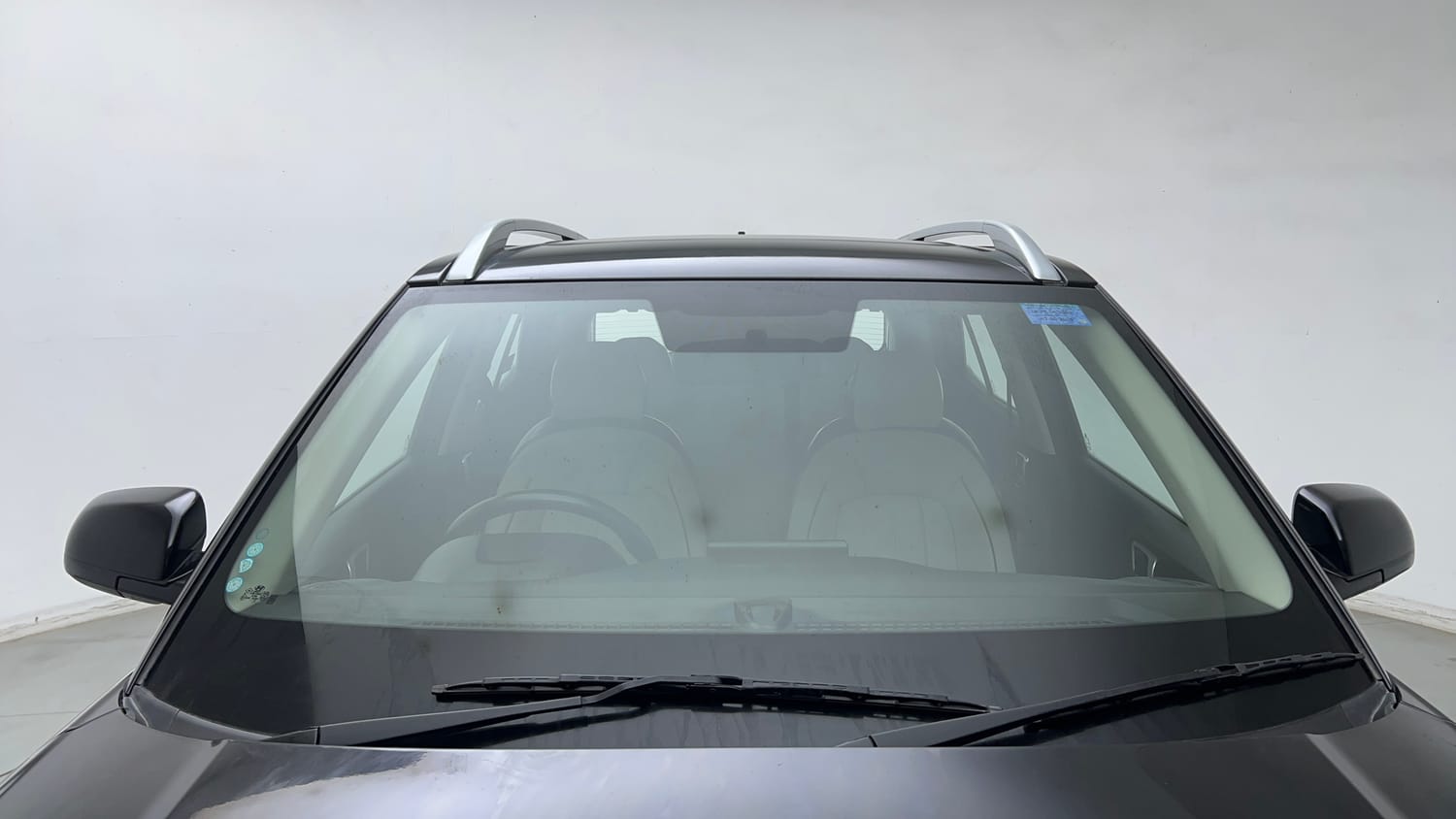 Used 2025 Hyundai Venue S Plus 1.2 Petrol MT Petrol Manual exterior FRONT WINDSHIELD VIEW