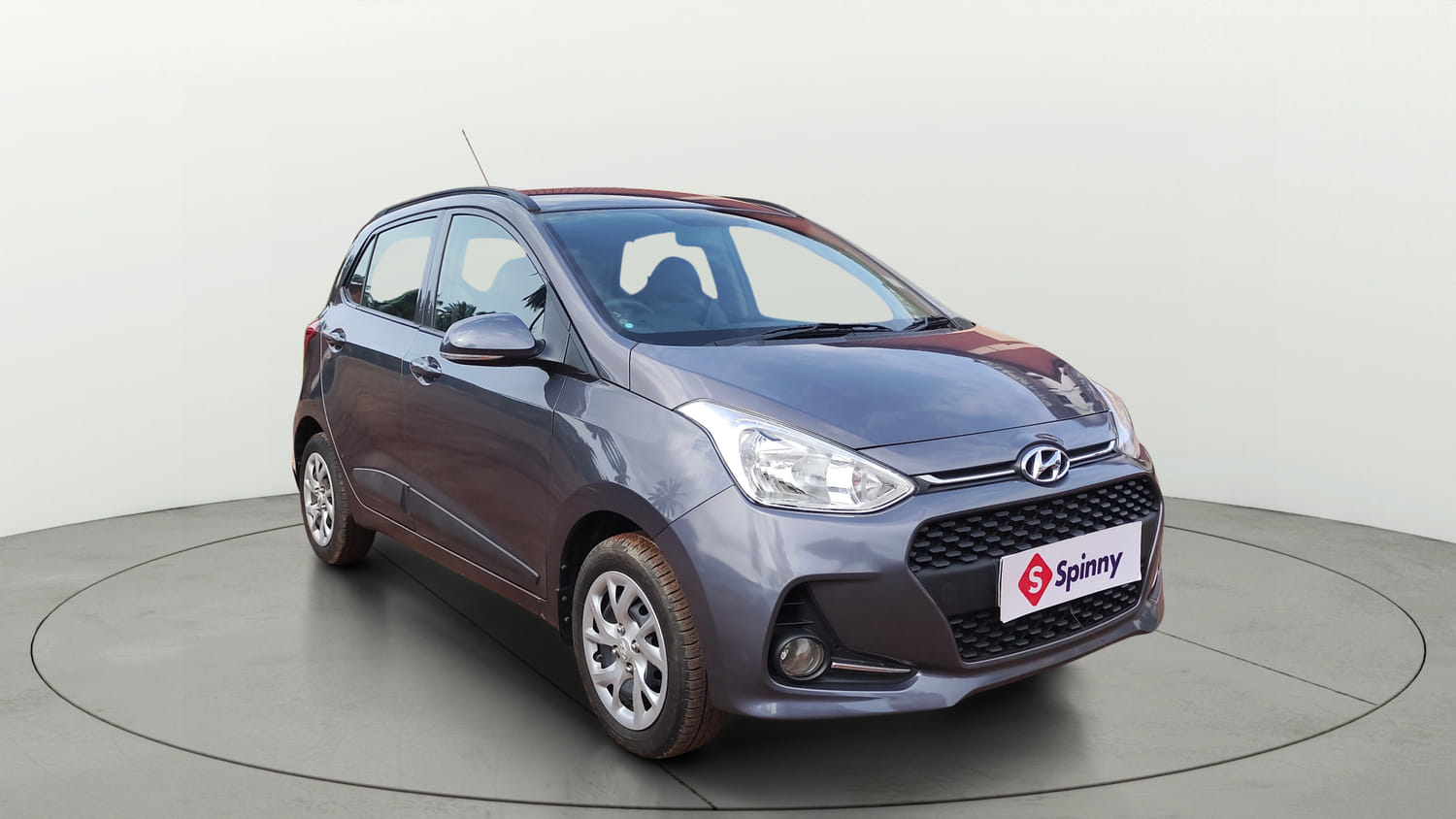 Used 2018 Hyundai Grand i10 Sportz 1.2 Kappa VTVT Petrol Manual exterior RIGHT FRONT CORNER VIEW
