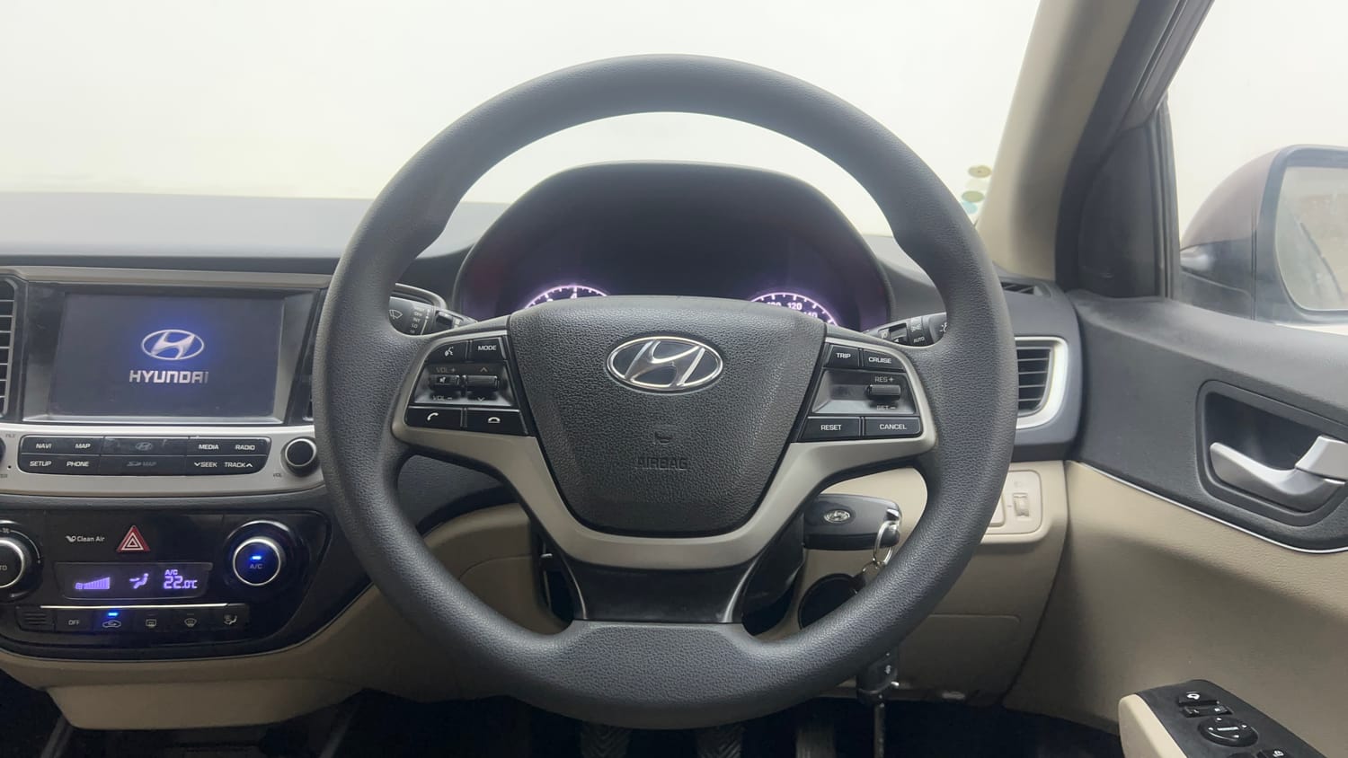Used 2017 Hyundai Verna SX 1.6 VTVT Petrol Manual interior STEERING VIEW