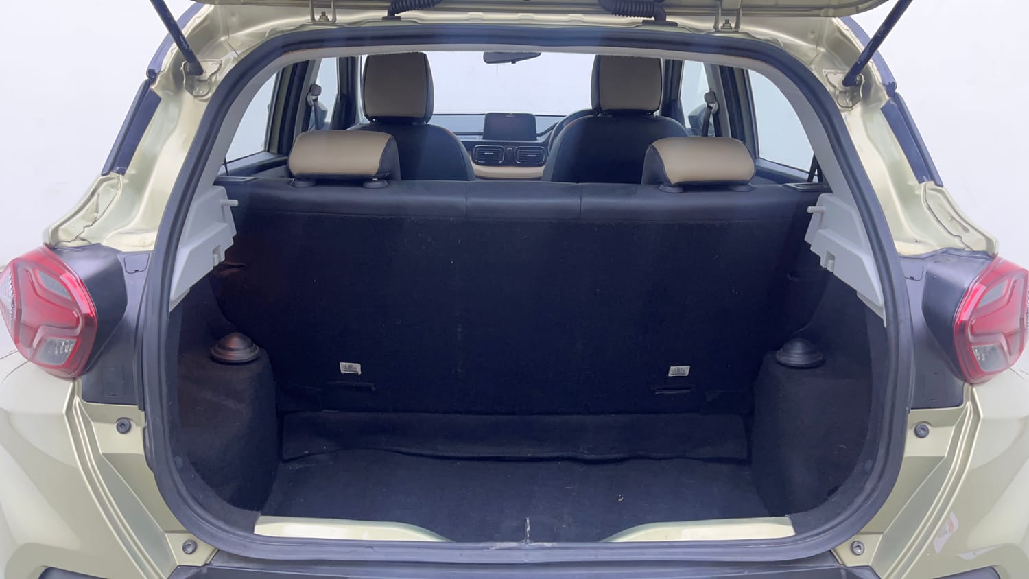 Used 2022 Tata Punch Kaziranga Creative MT Petrol Manual interior DICKY INSIDE VIEW