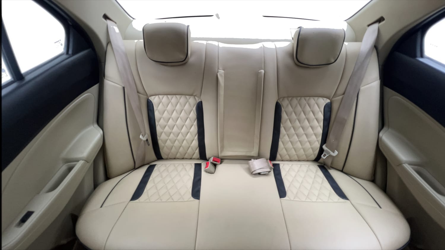 Used 2018 Maruti Suzuki Dzire VXi Petrol Manual interior REAR SEAT CONDITION VIEW