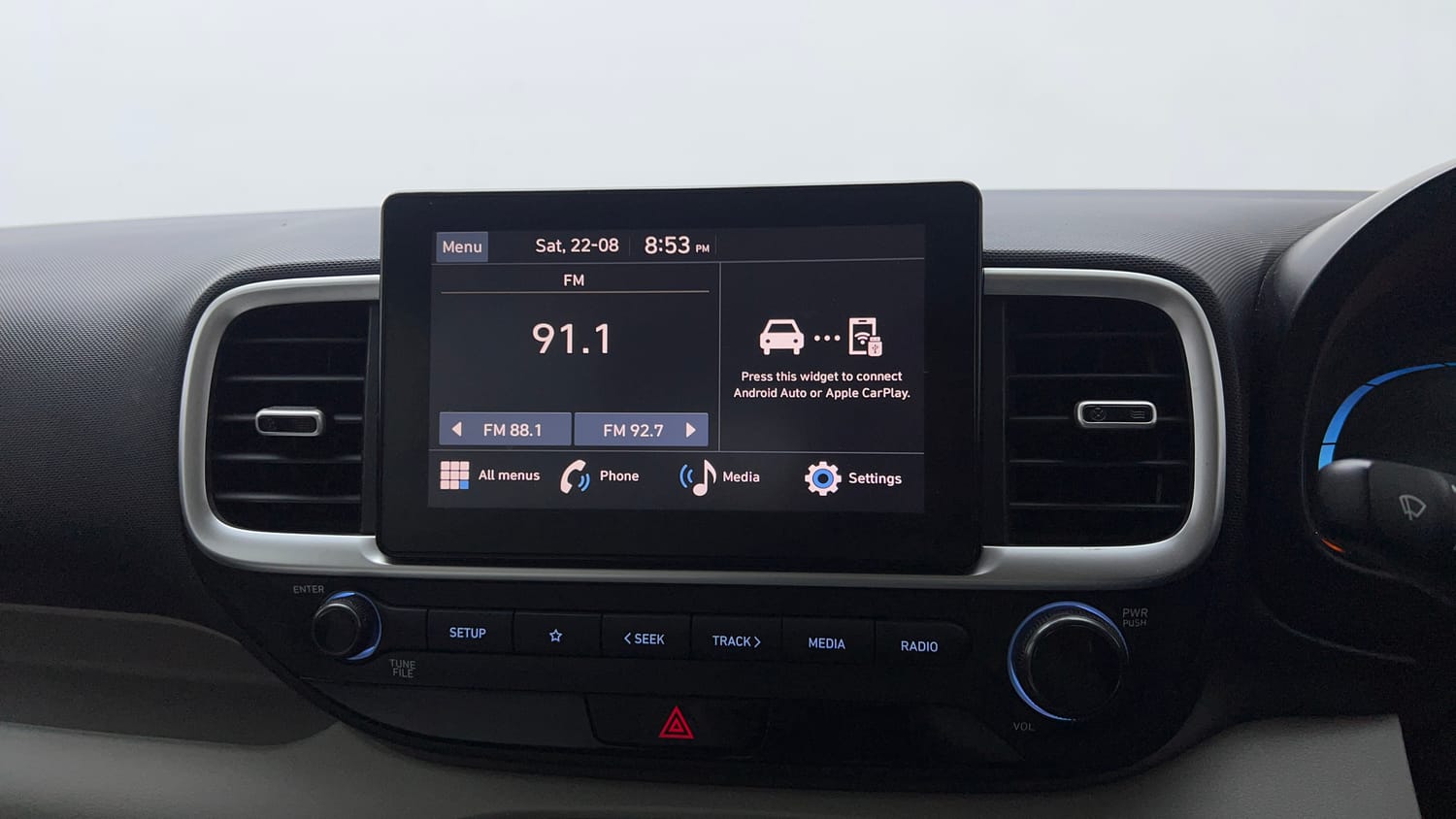 Used 2025 Hyundai Venue S Plus 1.2 Petrol MT Petrol Manual top_features Touch screen infotainment system