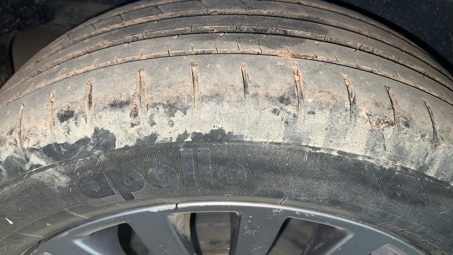 Used 2018 Maruti Suzuki Ciaz Alpha 1.4 MT Petrol Manual tyres RIGHT REAR TYRE TREAD VIEW