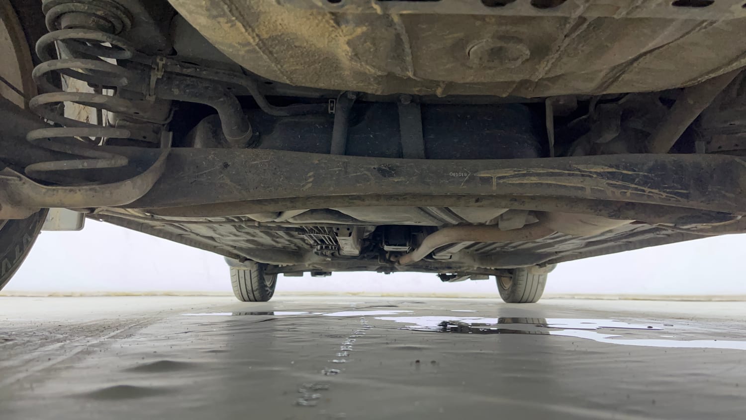 Used 2018 Honda Amaze 1.2 VX i-VTEC Petrol Manual extra REAR UNDERBODY VIEW (TAKEN FROM REAR)