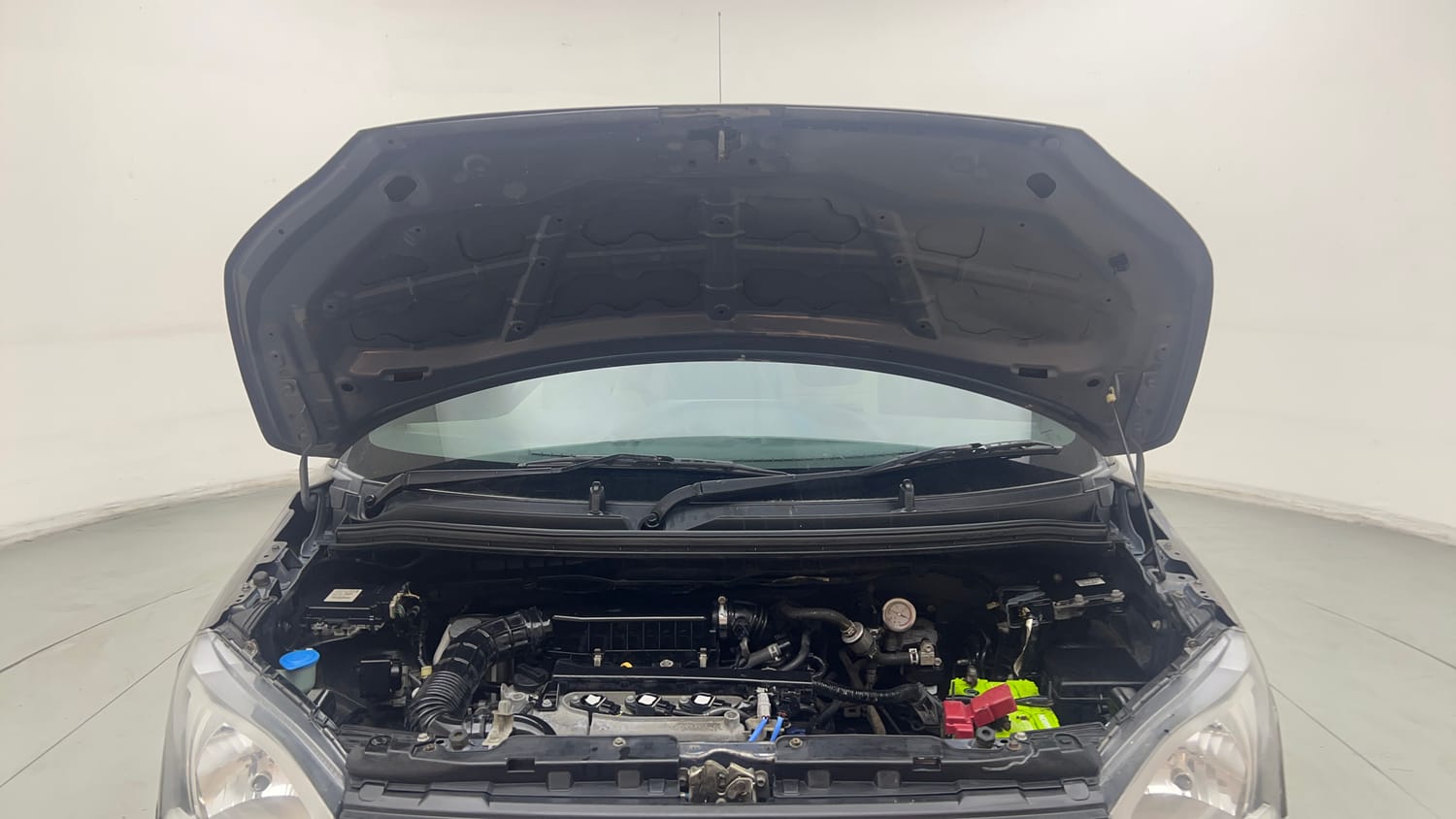 Used 2019 Maruti Suzuki Wagon R LXi 1.0 CNG Cng Manual engine ENGINE & BONNET OPEN FRONT VIEW