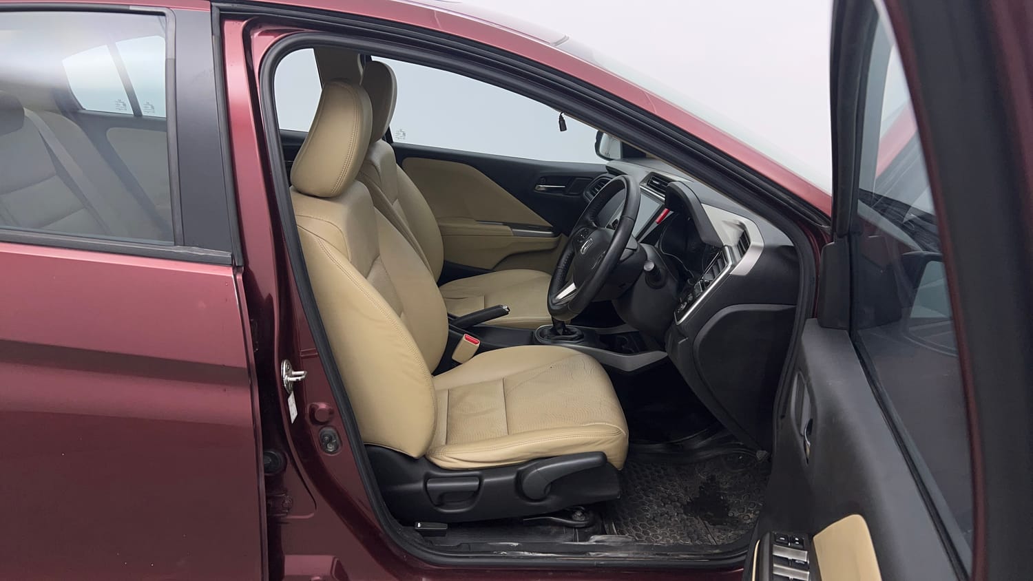 Used 2016 Honda City VX Petrol Manual interior RIGHT SIDE FRONT DOOR CABIN VIEW