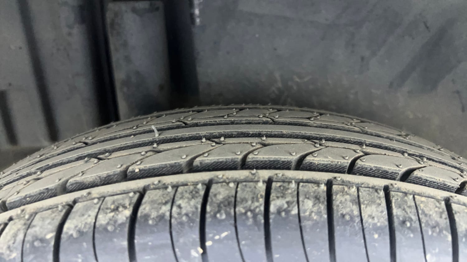 Used 2015 Maruti Suzuki Swift Dzire VXI Petrol Manual tyres RIGHT REAR TYRE TREAD VIEW