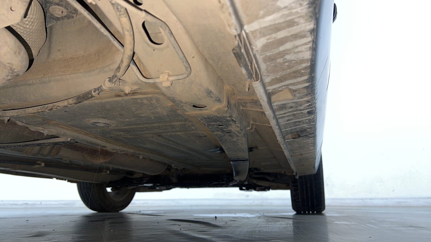 Used 2019 Maruti Suzuki Baleno Zeta Petrol Manual extra REAR RIGHT UNDERBODY VIEW
