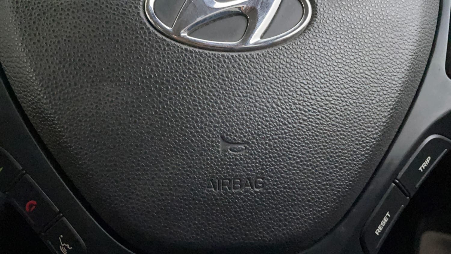 Used 2019 Hyundai Grand i10 Sportz 1.2 Kappa VTVT Petrol Manual top_features Airbags