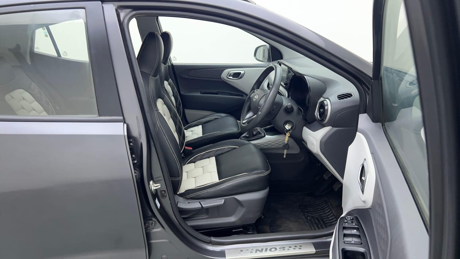 Used 2021 Hyundai Grand i10 Nios Sportz 1.2 Kappa VTVT Petrol Manual interior RIGHT SIDE FRONT DOOR CABIN VIEW
