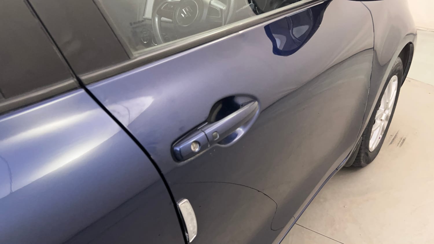 Used 2018 Maruti Suzuki Swift ZXi AMT Petrol Automatic dents MINOR DENT