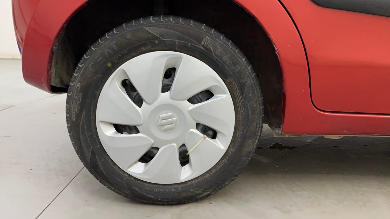 Used 2018 Maruti Suzuki Celerio ZXi (O) AMT Petrol Automatic tyres RIGHT REAR TYRE RIM VIEW