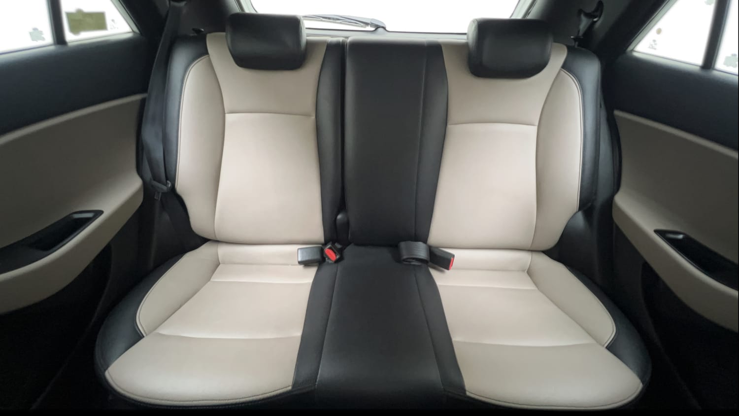 Used 2015 Hyundai Elite i20 Asta 1.2 Petrol Manual interior REAR SEAT CONDITION VIEW