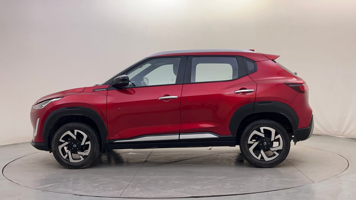 Used 2024 Nissan Magnite XV Petrol Manual exterior LEFT SIDE VIEW