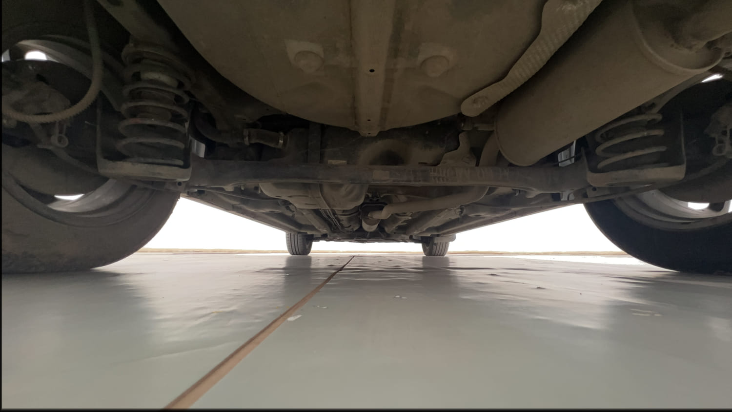 Used 2022 Mahindra XUV 300 W8 (O) 1.5 Diesel Diesel Manual extra REAR UNDERBODY VIEW (TAKEN FROM REAR)