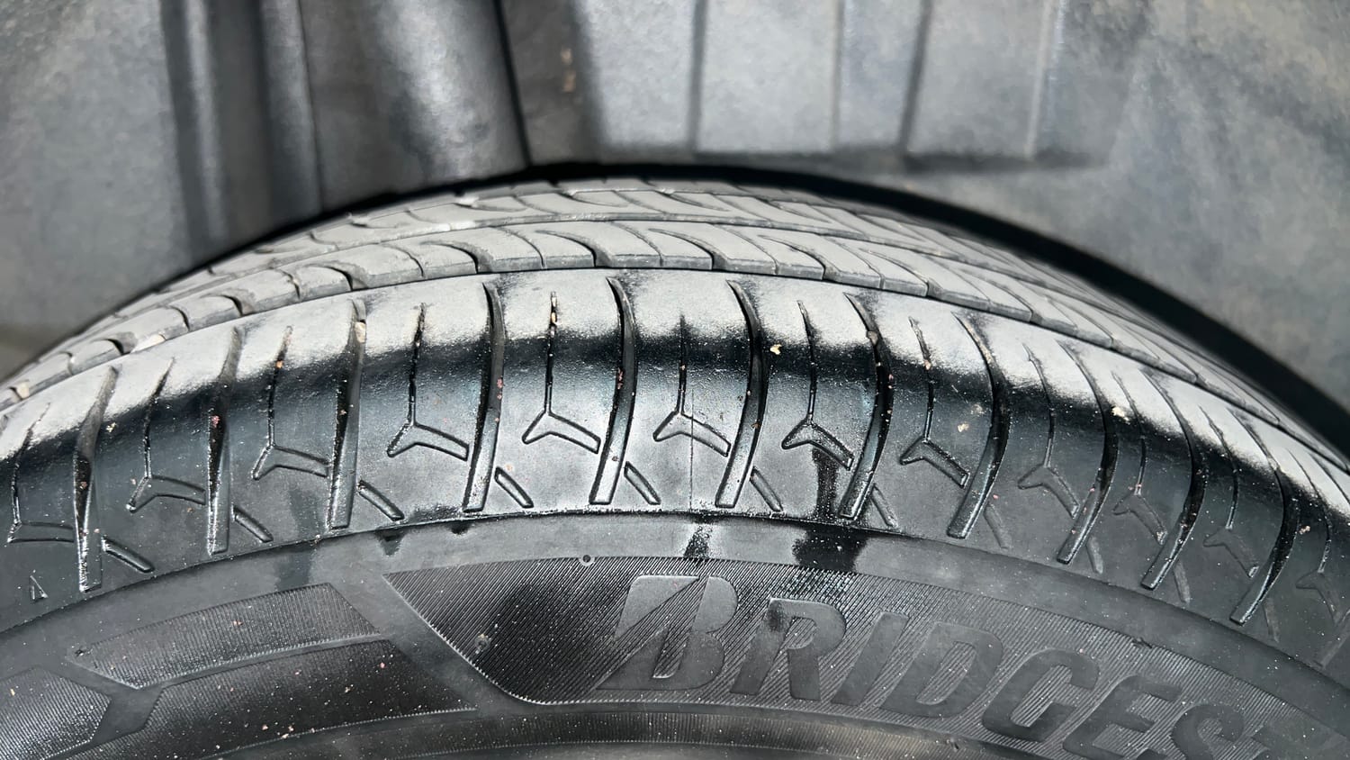 Used 2019 Maruti Suzuki Dzire VXi Petrol Manual tyres RIGHT REAR TYRE TREAD VIEW