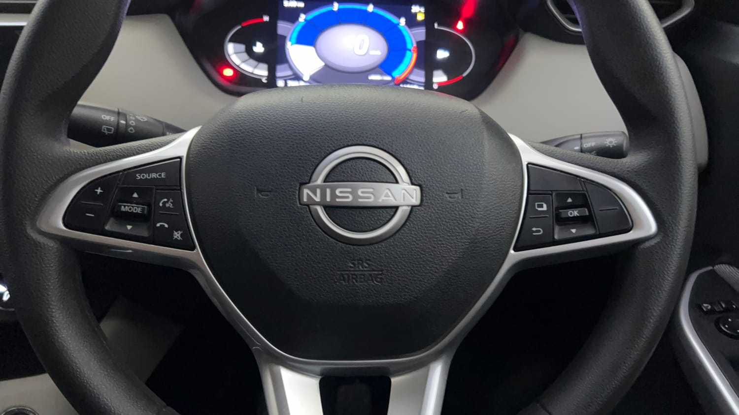 Used 2024 Nissan Magnite XV Petrol Manual top_features Airbags