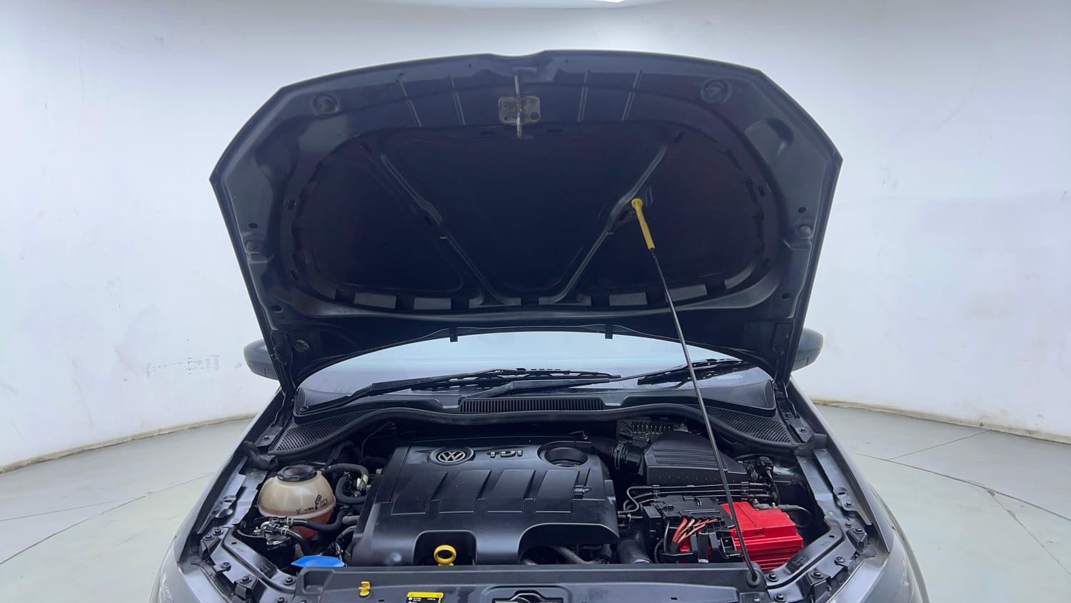 Used 2019 Volkswagen Ameo Highline Plus 1.5L (D) Diesel Manual engine ENGINE & BONNET OPEN FRONT VIEW