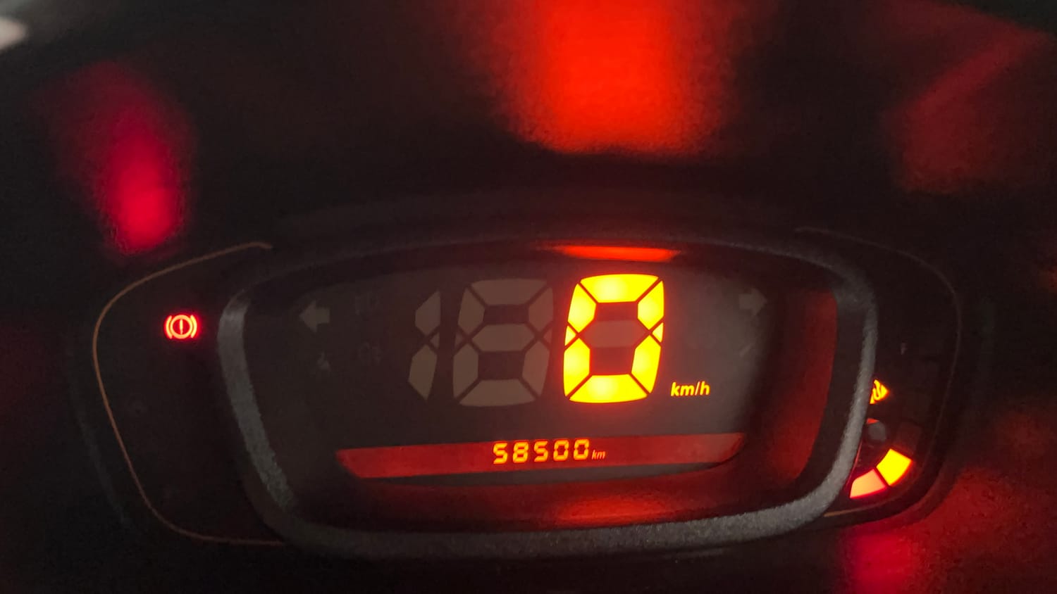 Used 2017 Renault Kwid RXL Live For More Edition Petrol Manual interior CLUSTERMETER VIEW