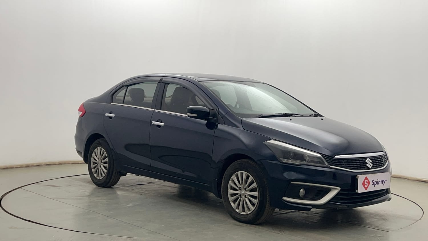 Used 2022 Maruti Suzuki Ciaz Zeta 1.5 Petrol Manual exterior RIGHT FRONT CORNER VIEW
