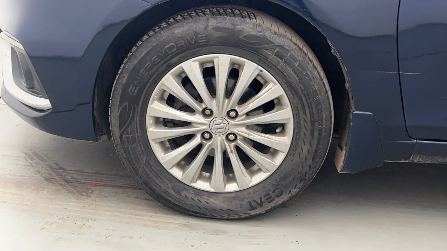 Used 2022 Maruti Suzuki Ciaz Zeta 1.5 Petrol Manual tyres LEFT FRONT TYRE RIM VIEW