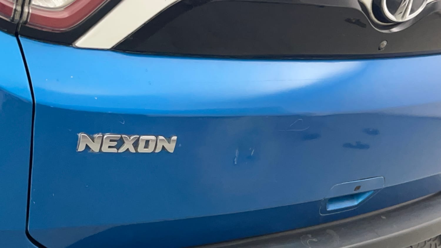 Used 2020 Tata Nexon XZA Plus (O) Petrol Automatic dents MINOR DENT