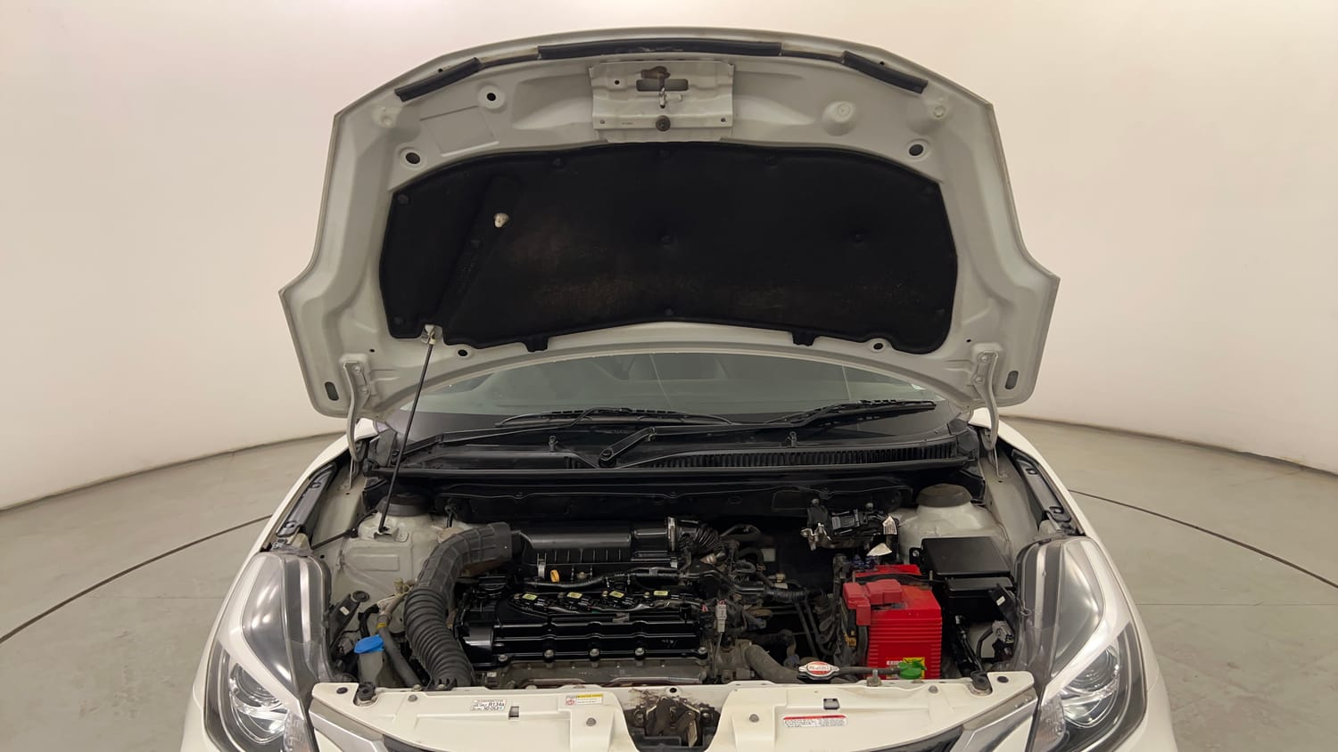 Used 2019 Maruti Suzuki Baleno Delta Petrol Manual engine ENGINE & BONNET OPEN FRONT VIEW