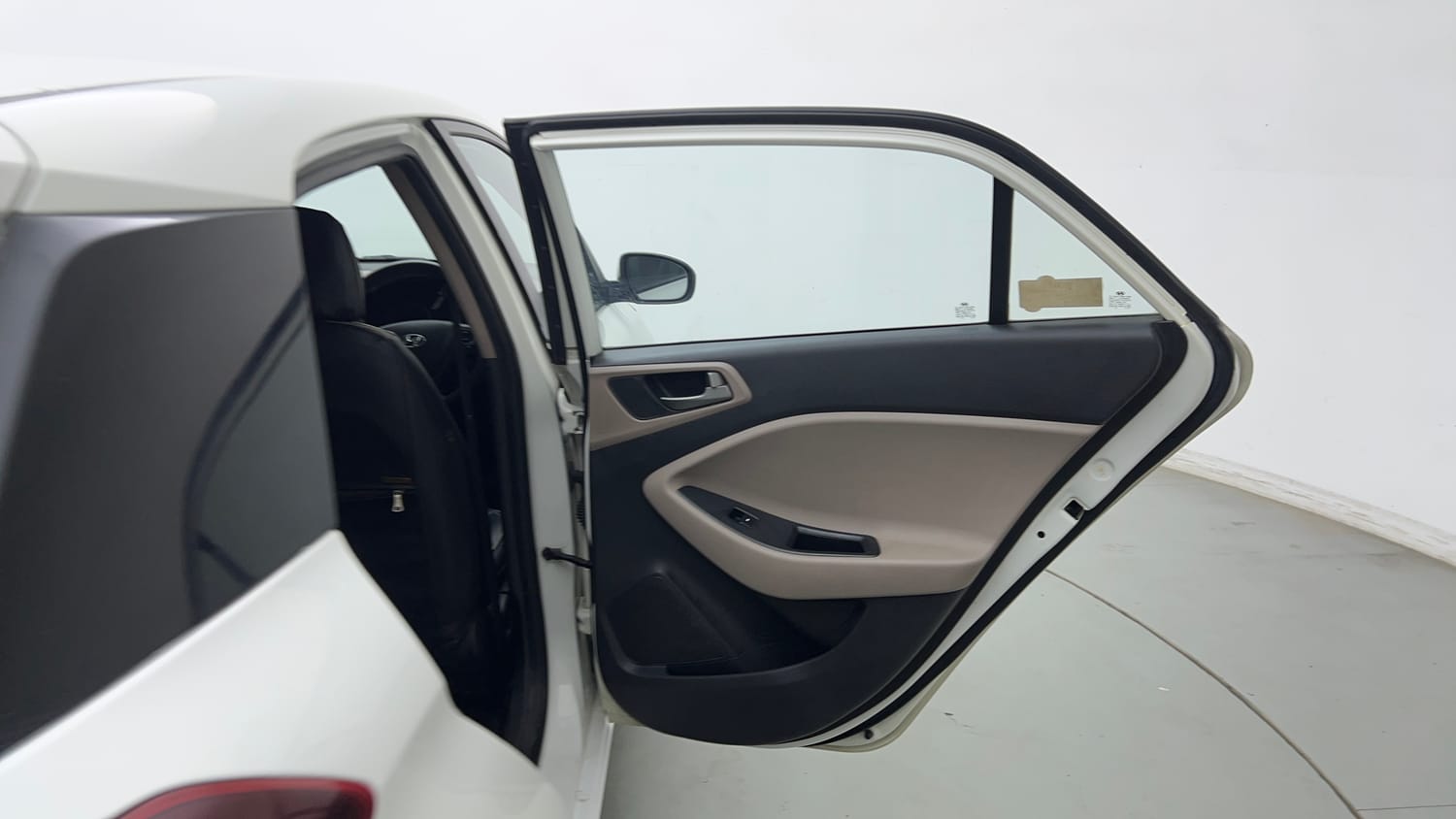 Used 2016 Hyundai Elite i20 Magna 1.2 Petrol Manual interior RIGHT REAR DOOR OPEN VIEW